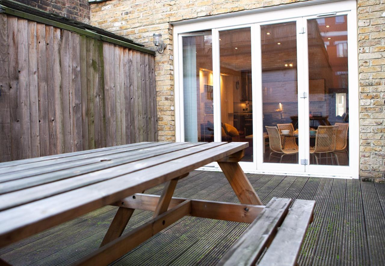 Apt 1, Trafalgar Square 1St Floor By Indigo Flats London Exterior photo